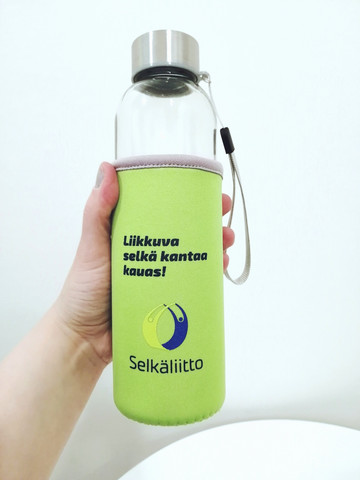 Juomapullo Selkäliiton logolla