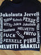 HITSI paita ja pieni suomen kielen oppitunti.