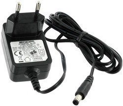 Zoom AD-16 Strömadapter