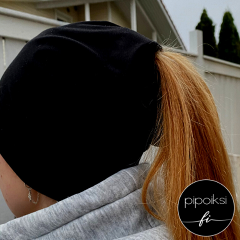 Custom made product. Ponytail beanie. Merino wool. For the whole family sizes.