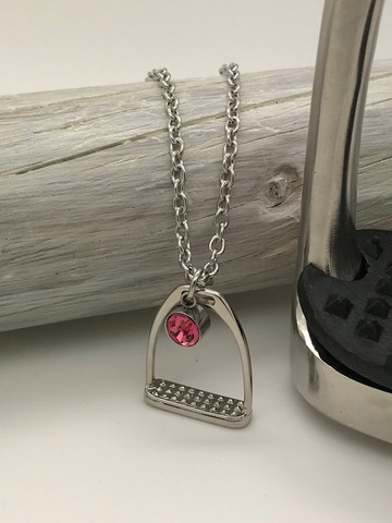 Believe -stirrup necklace 45cm pink