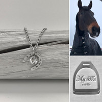 Onni - Moment chrystal horseshoe necklace 45cm