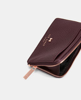 Ted Baker- Korttilompakko. USEITA VÄREJÄ!