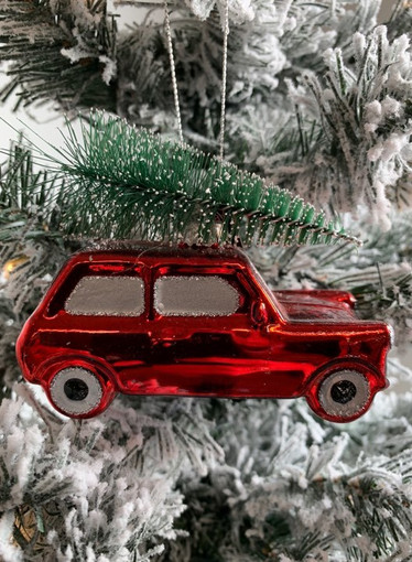 Punainen jouluauto