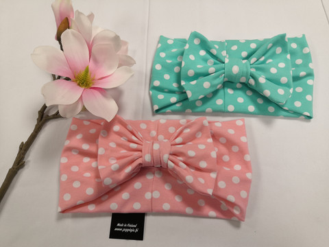 Vaaleanpunainen polkadot rusettipanta