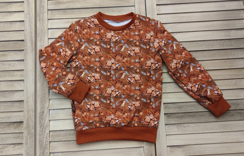 Terrakotta Bambi ja siilit collaripaita