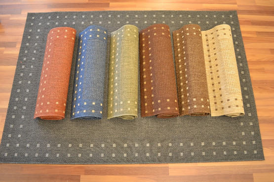 Natura, tummanruskea