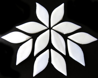 Small petals, White, 12 pcs