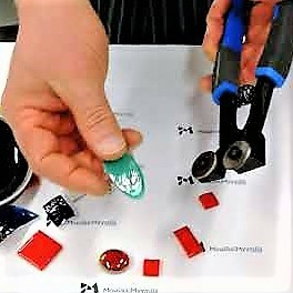 How to use mosaic pliers (Video)
