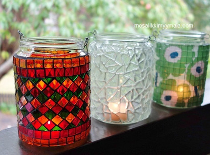 Mosaic lanterns on the windowsill.