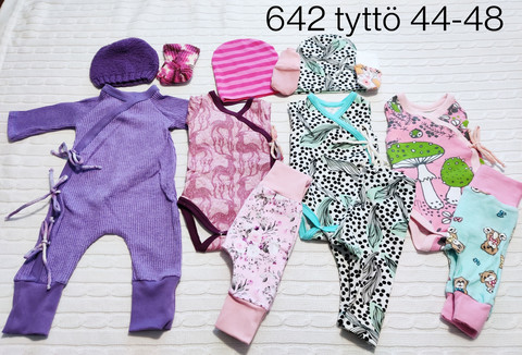 Pakkaus tyttö koko 48 nro 642