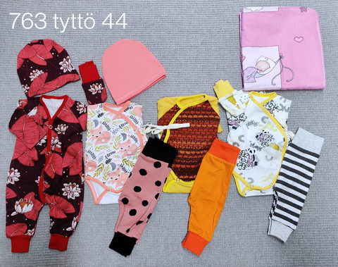 Pakkaus tyttö koko 44 nro 763