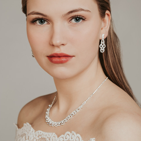 Strassikaulakoru, ROMANCE|Lauren Necklace in Silver with Pearls