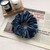 Scrunchie|SUGAR SUGAR, XL Velvet Scrunchie -sininen samettidonitsi