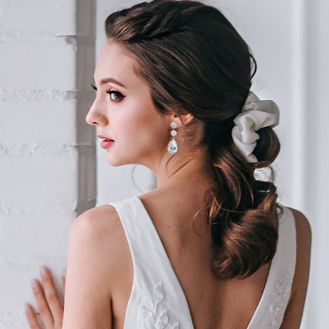 Korvakorut, ATHENA BRIDAL|Exquisite Earrings -hopeanväriset pisarat