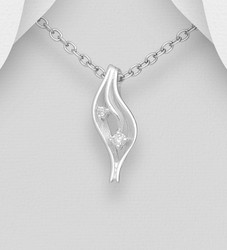 PREMIUM COLLECTION|Lilja -hopeariipus kirkkailla kivillä