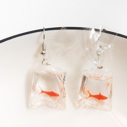 Korvakorut, Shark Earrings -oranssit haikorvakorut