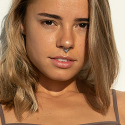 Lävistysrengas, Titanium Hinged Segment Hoop Ring with Tribal Beads