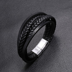 Keinonahkainen rannekoru, Multilayer Black Faux Leather Bracelet