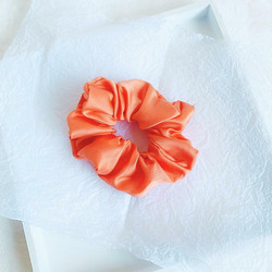 Donitsi/Scrunchie|SUGAR SUGAR, Pretty Satin Scrunchie -satiinidonitsi