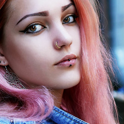 Lävistysrengas 0,8mm, Implant Grade Titanium Bendable Ring in Black