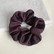 Scrunchie|SUGAR SUGAR, Satin Scrunchie -keskikokoinen satiinidonitsi