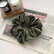 Scrunchie|SUGAR SUGAR, XL Velvet  -vihreä samettidonitsi