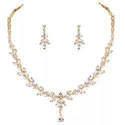 ATHENA BRIDAL|Classic Necklace Set -klassinen kulta kristallikorusetti