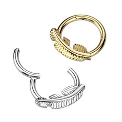 Lävistysrengas, Titanium Hoop -sulkakoristeinen clicker