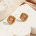 FRENCH RIVIERA|Norah Earrings -vaaleanpunaiset kirurginteräsnapit