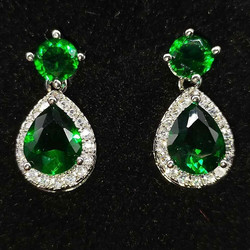 Juhlakorvakorut, ROMANCE|Teardrop Earrings -vihreät pisarakorvakorut