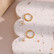FRENCH RIVIERA|Minimalistic Earrings in Gold -teräsrenkaat helmellä