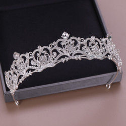 ROMANCE|Leonora -hopeanvärinen näyttävä kirkaskivinen tiara