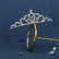 ROMANCE|Linette -hopeanvärinen kirkaskivinen tiara