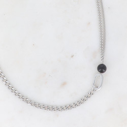 BOHM PARIS Stockholm|Collier Avery -kirurginteräsketju (hopea, onyx)