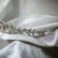 ROMANCE|Vintage Dreams -hopeanvärinen tiara kirkkailla kivillä
