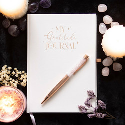 My Gratitude Journal -kiitollisuuspäiväkirja ja ruusukvartsikynä