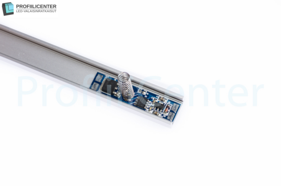 LED-himmennin alumiiniprofiiliin