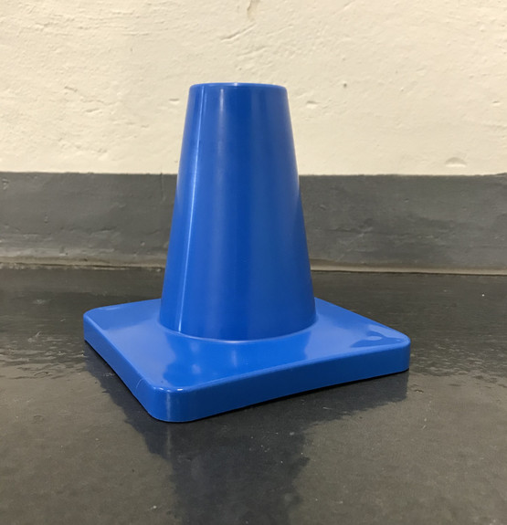 Painava merkkikartio, kork. 15cm