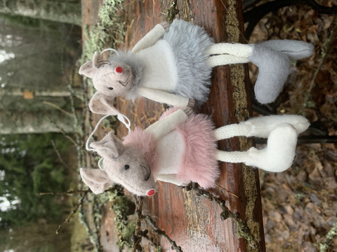 Turkismekkoinen, lötköjalkainen hiiri, kolme väriä