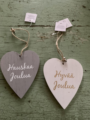 Puinen sydän juuttinarussa, jouluinen teksti, kaksi väriä, Weiste