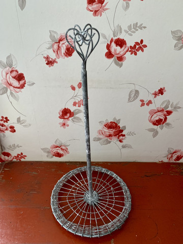 Metallinen, uusvanha talouspaperiteline, Chic Antique