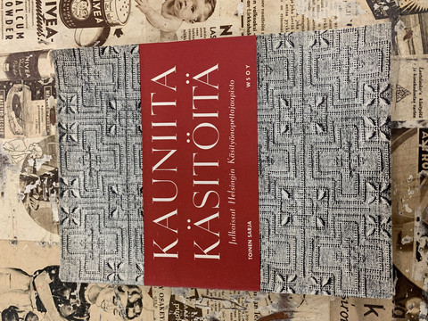 Kauniita käsitöitä, kirja vuodelta 1954