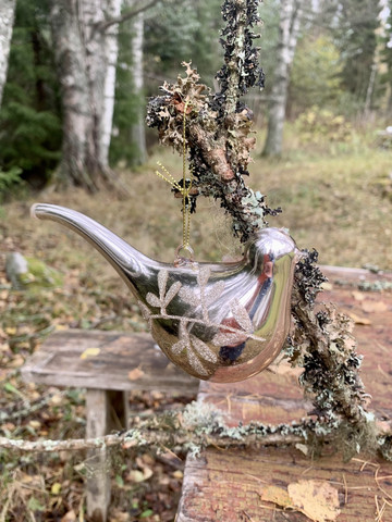 Upea ruusukullan värinen koristelintu lasia, lasilintu, Weiste