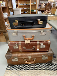 Vanha matkalaukku, erilaisia
