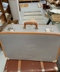Vanha matkalaukku, erilaisia