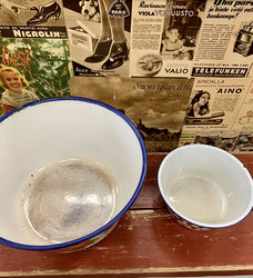 Vanha emalinen keittiökulho, emalikulho rekvisiitaksi