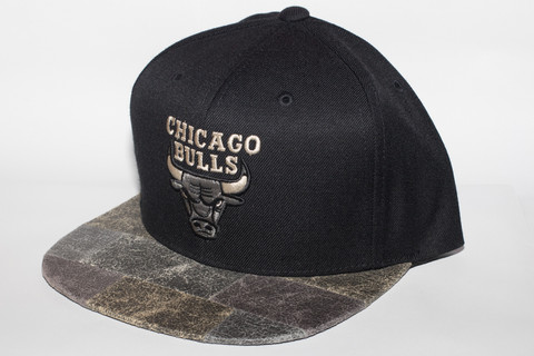 M&N Petrified Wood Chicago Bulls SNAPBACK OSFA