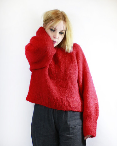 RED MOHAIR KNIT CROP