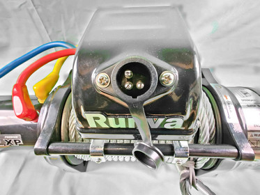 Vinssi Runva 5900 kg vaijerilla, 13XP